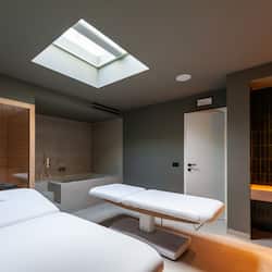 Couples treatment room(s), sauna, hot tub, steam room, body treatments