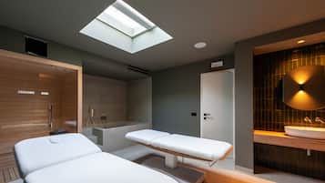 Couples treatment rooms, sauna, hot tub, steam room, body treatments