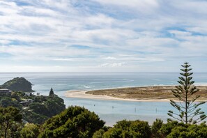 Beach - Simply Fabulous - Mangawhai Heads Holiday Home (Mangawhai Heads)