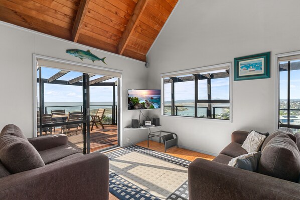 TV - Simply Fabulous - Mangawhai Heads Holiday Home (Mangawhai Heads)