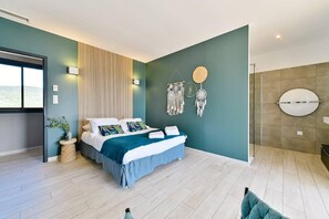 4 間睡房、免費 Wi-Fi