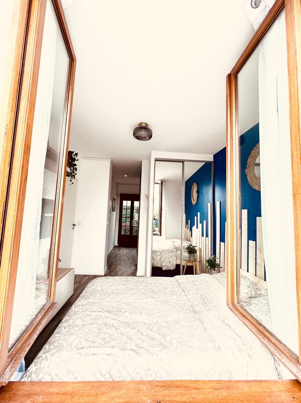 1 غرفة نوم ومكواة/لوح كي وواي فاي مجانًا وملاءات أسرّة