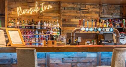 Riverside Inn