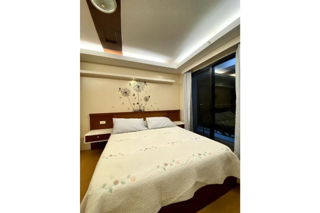 Spacious Condo 1BR with Washer near SM Mall