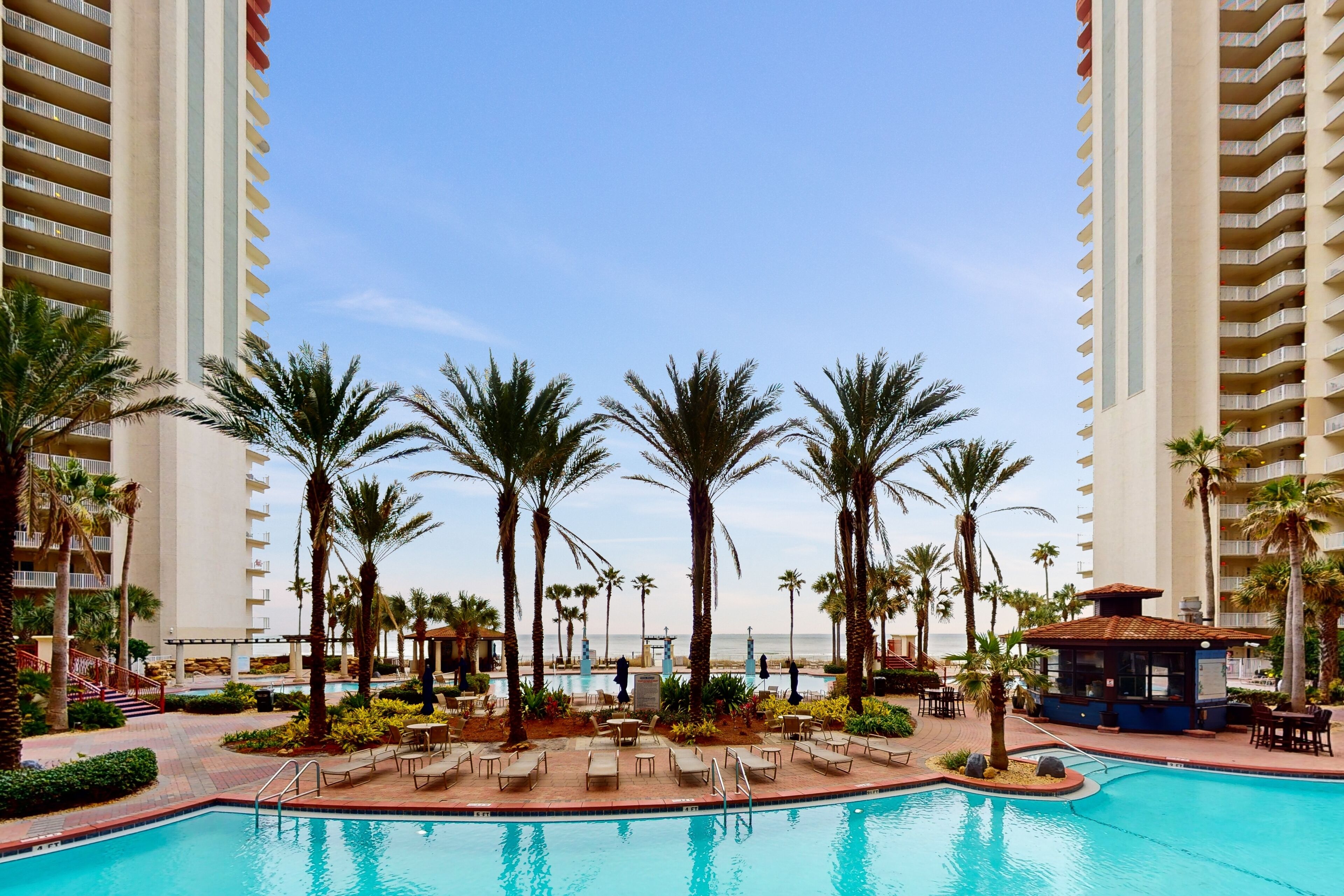Una piscina techada, una piscina climatizada