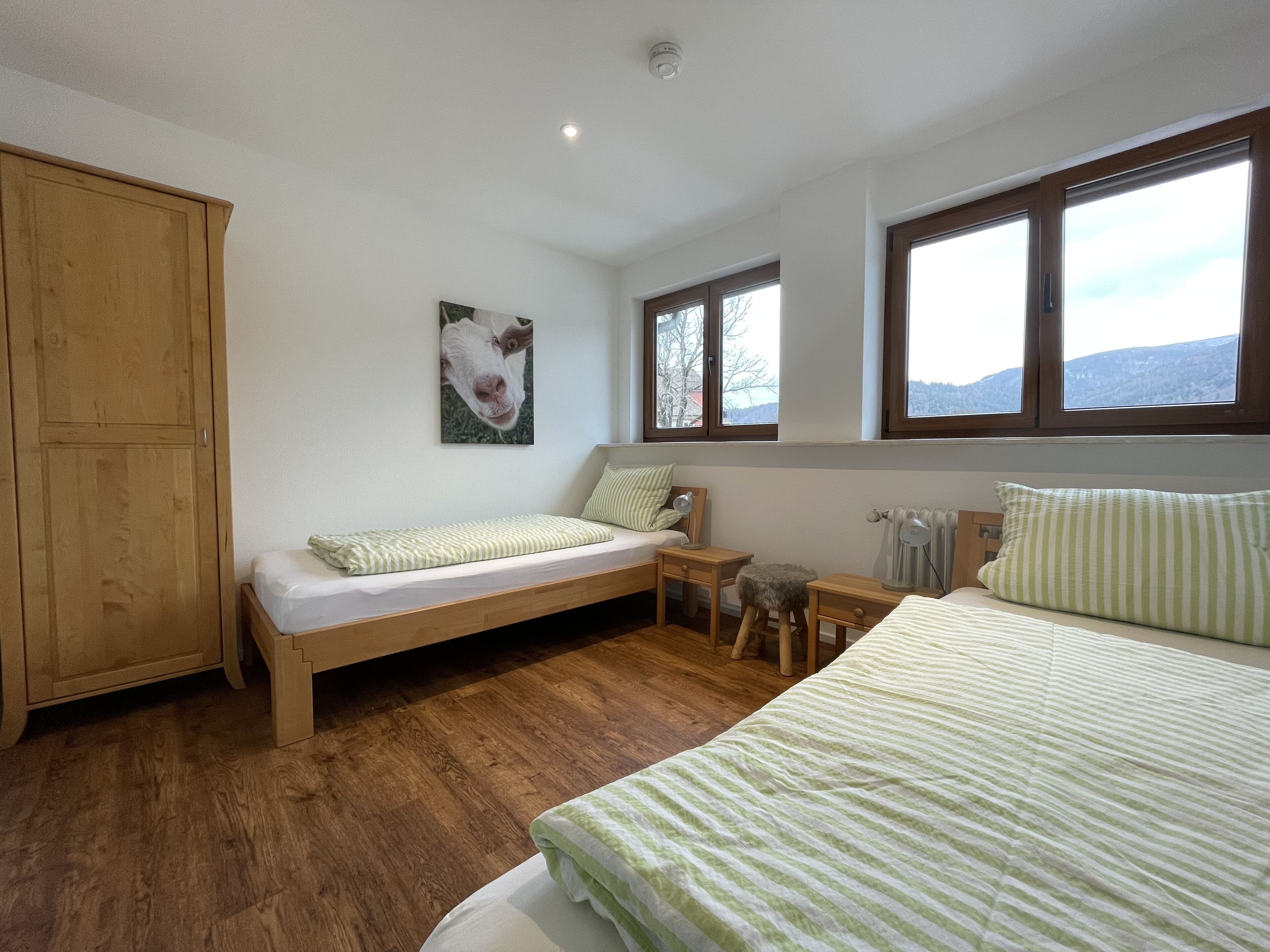 2 slaapkamers, reisbedje, wifi