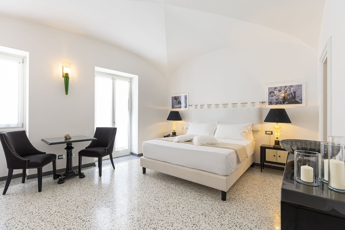 Superior-Doppelzimmer, 1 King-Bett, Stadtblick | Hochwertige Bettwaren, Daunenbettdecken, Minibar, individuell dekoriert