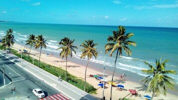 Pantai berhampiran, pasir putih, 20 bar pantai 