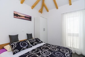 1 chambre, coffre-fort, lit de bébé portatif, accès au Wi-Fi (inclus)