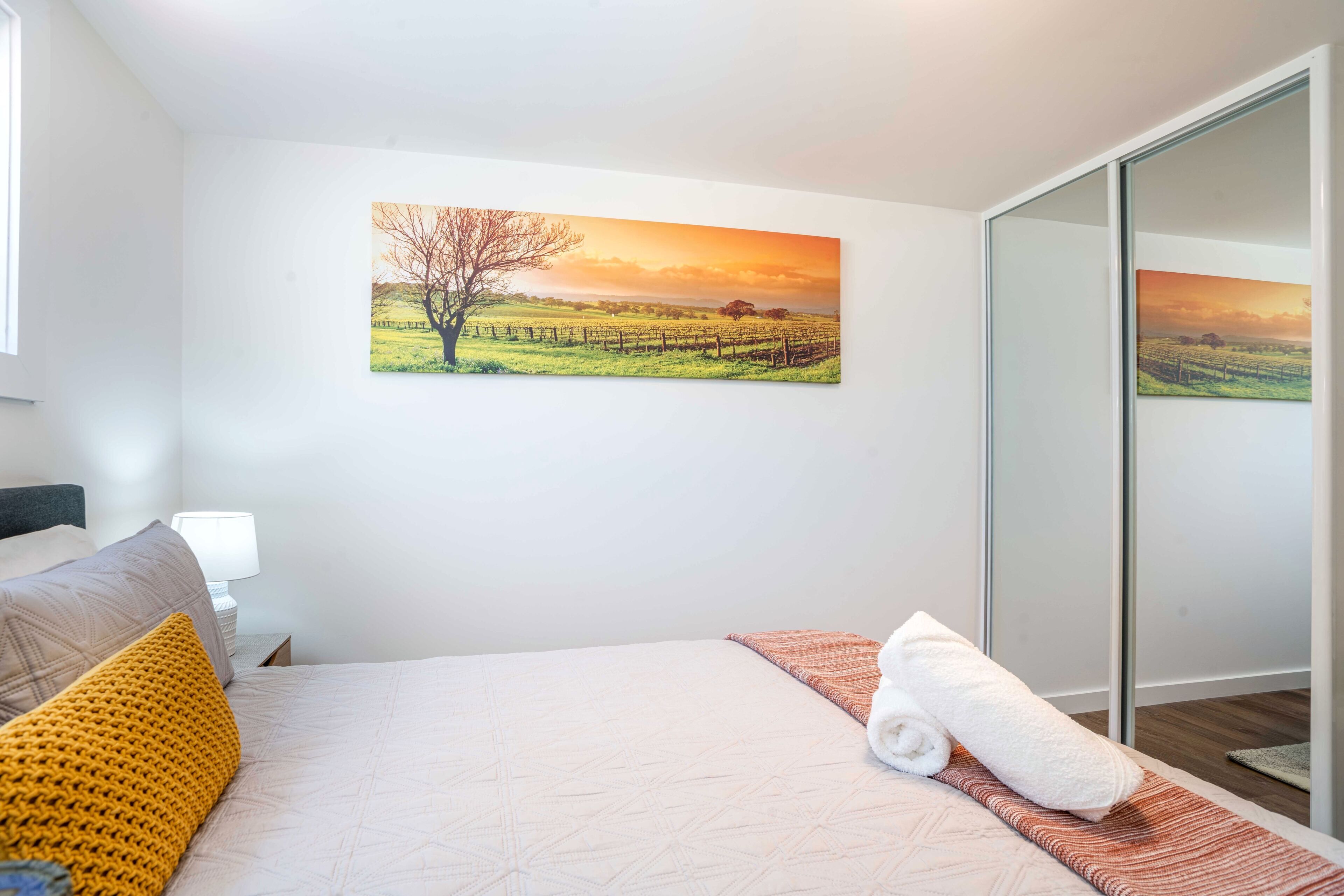 The Compact Cube - One-Bedroom Apartment on Summer