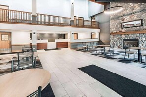 Dining - Baymont by Wyndham Brooklyn Center (Brooklyn Center)
