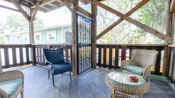 Treehouse Suite | Lanai