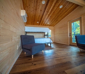 2 bedrooms, free WiFi, bed sheets - Tree Loft 2 in the trees on a bluff in the Cumberland mountains (Beersheba springs)