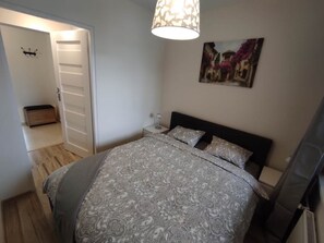 1 Schlafzimmer, Schreibtisch, Bügeleisen/Bügelbrett, kostenloses WLAN