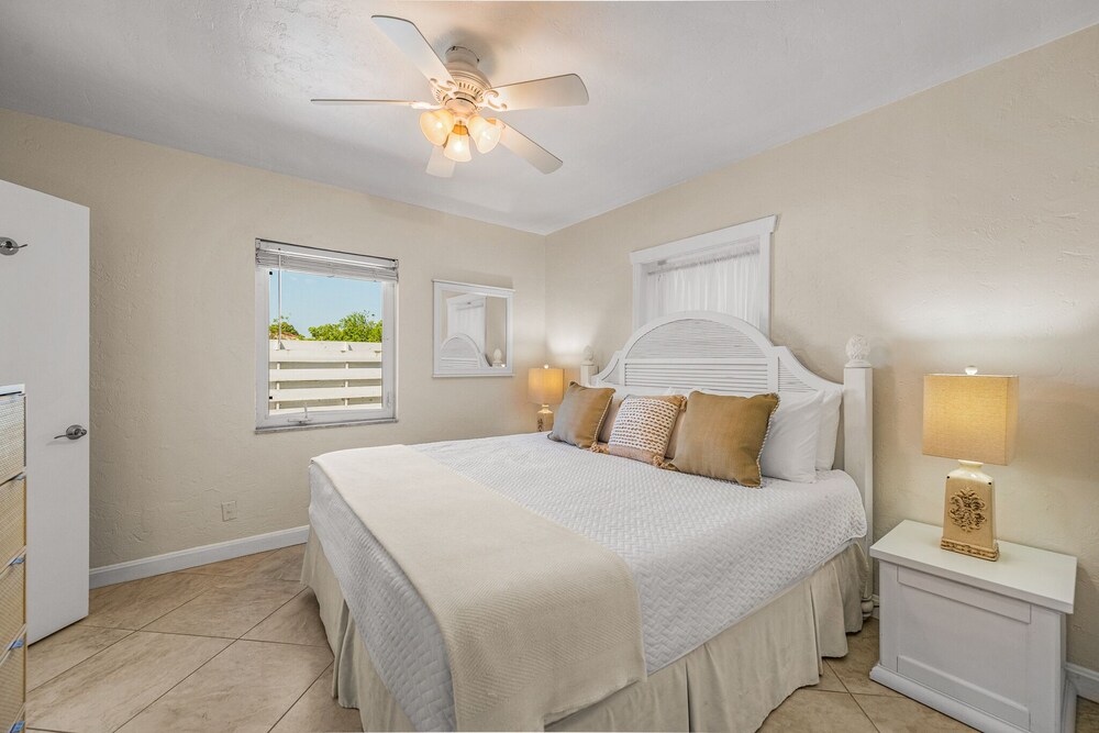 Adorable home near St. Armand's Circle Lido Key Vrbo