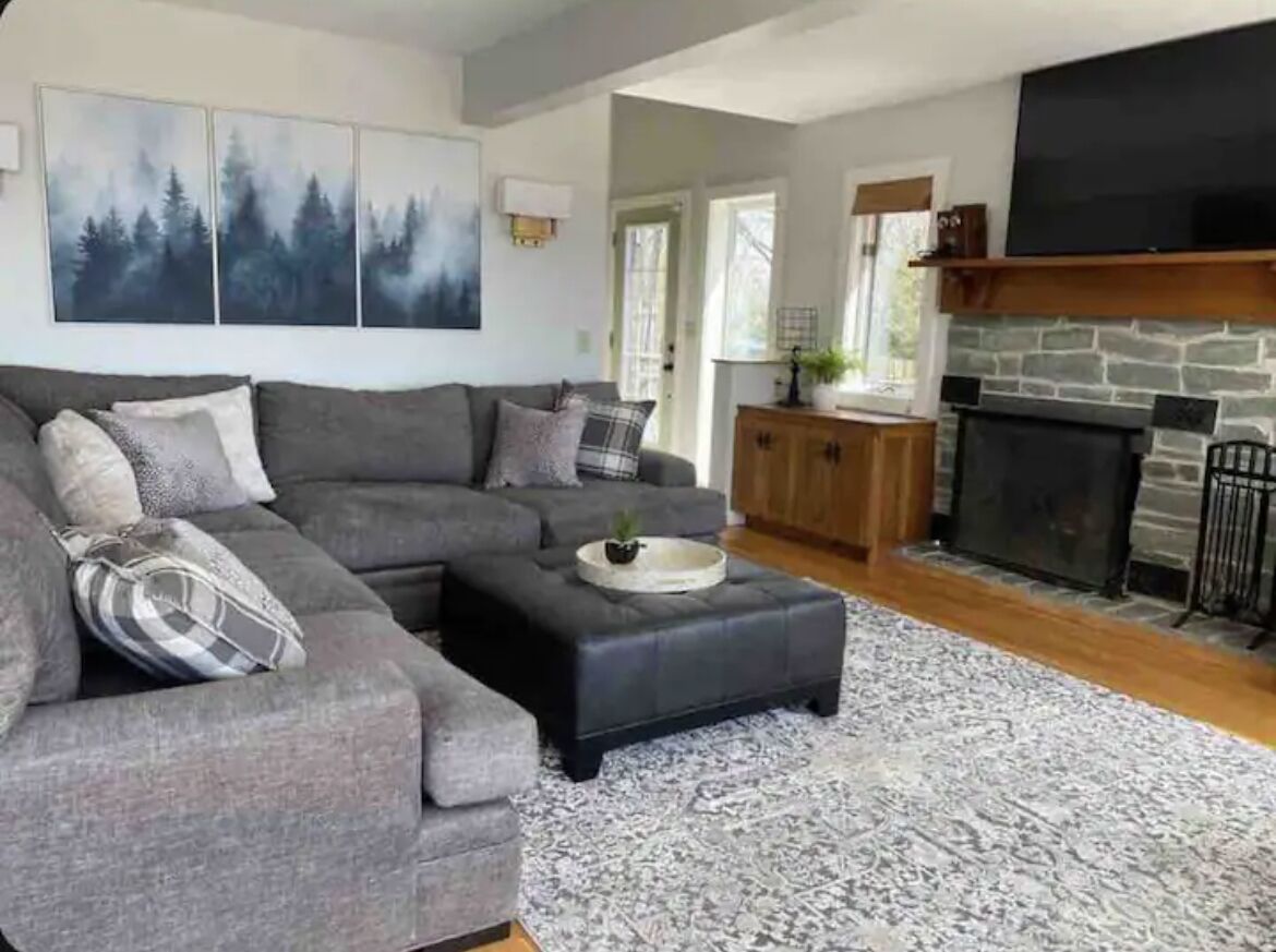 Top of the Hill Retreat w/ Lake Access