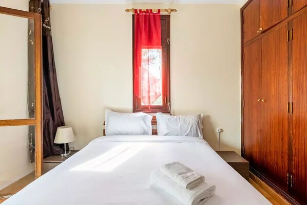 1 bedroom, iron/ironing board, WiFi