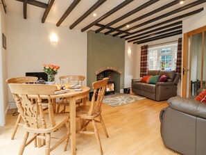 Dining - Riverbank View (Whitby)