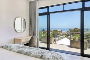 5 Schlafzimmer, Schreibtisch, Bügeleisen/Bügelbrett, WLAN