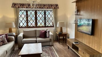 Familielejlighed - 2 soveværelser | Senge med madrasser af memory foam, gratis Wi-Fi, sengetøj