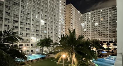 Experience Luxe Living Near Mall of Asia - Stay at Our Stunning Pasay City Condo