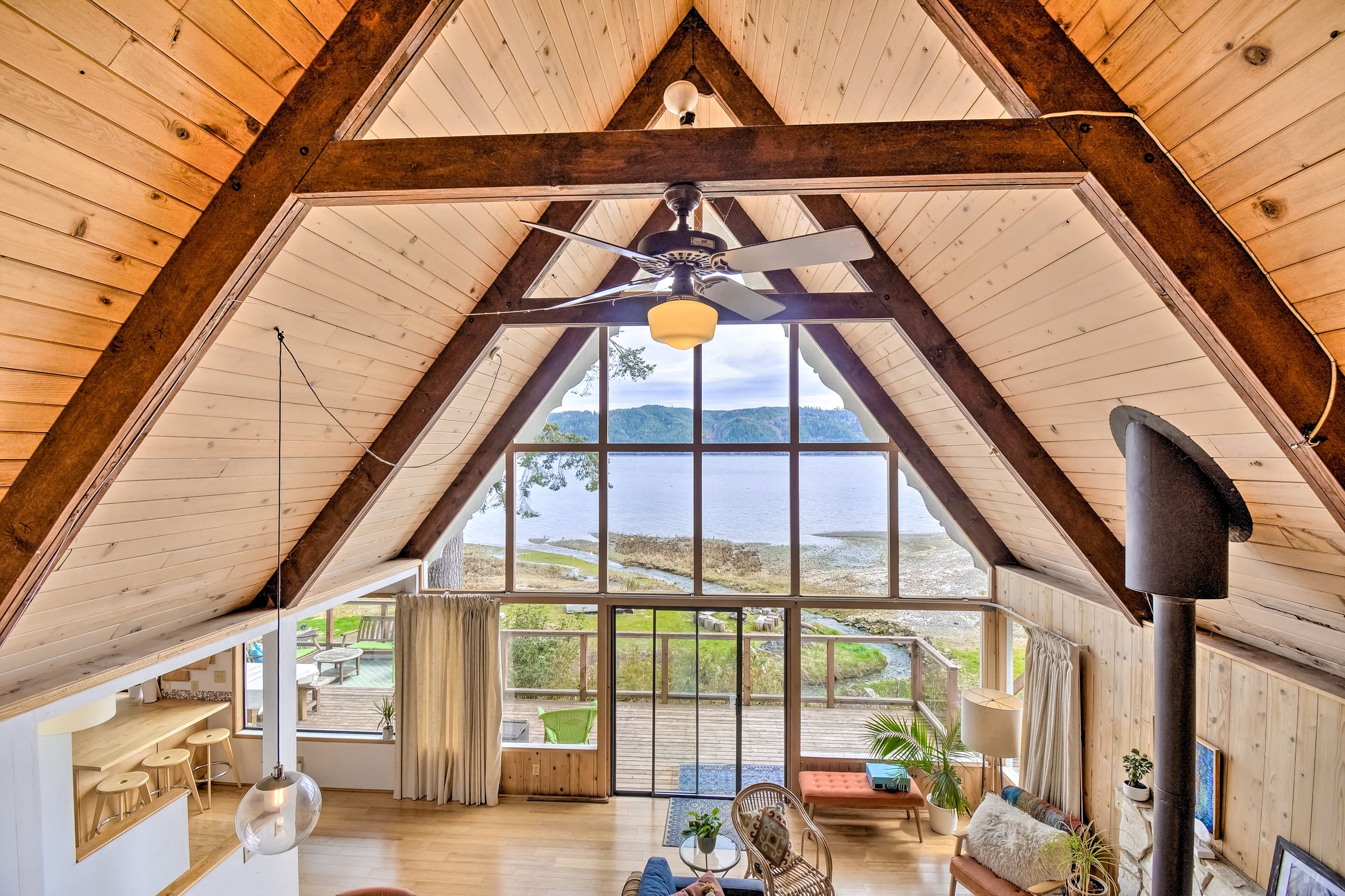 TV, fireplace, video-game console, DVD player