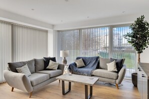 House (3 Bedrooms) | Interior - The Pavilion by Pureserviced (Plymouth)