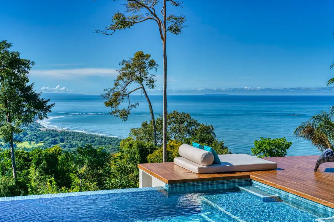 حمّام سباحة خارجي