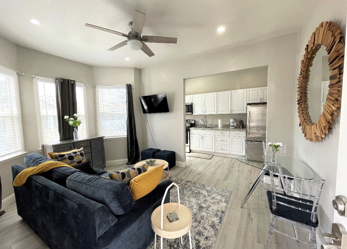 Commuter's Dream #1 | 2BR 1BA Condo | 8 min to SF