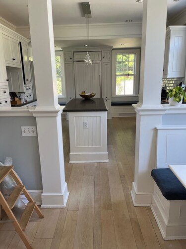 Cheerful spacious family home in Old Greenwich - close to beach and town!