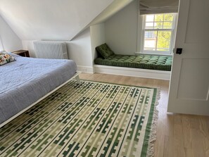 5 habitaciones, tabla de planchar con plancha, wifi y ropa de cama 