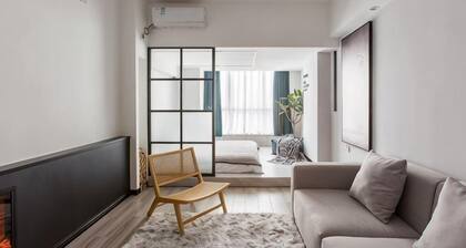 Huayuan Homestay (Huangshang Scenic Area South Gate)