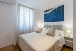 2 chambres, lit parapluie, Wi-Fi gratuit, draps fournis
