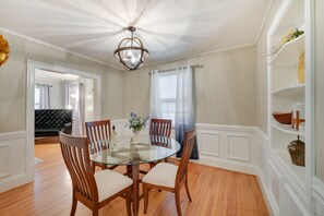 Dining - Quaint Goldsboro Home w/ Screened-In Porch! (Goldsboro)