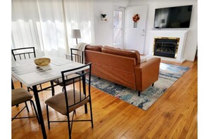 Dining - Cheerful 4 room house (Lincoln)