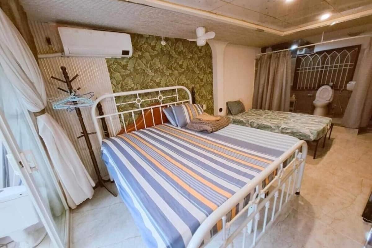1 phòng ngủ, bộ đồ giường cao cấp, minibar, bàn
