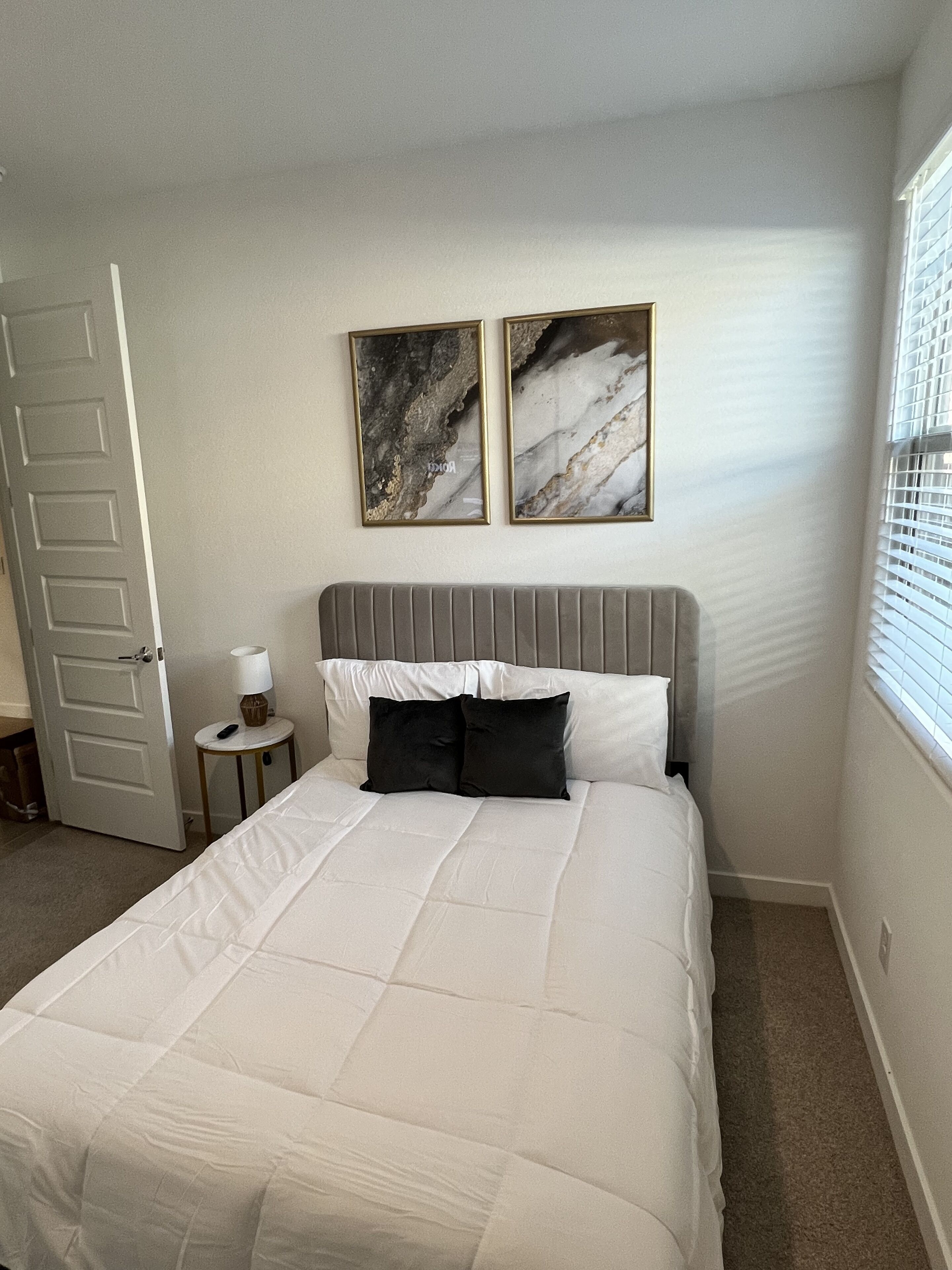 Cute & Comfy 5 Bedroom Phx Oasis