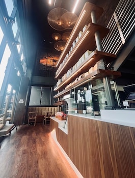 Cafe at Smart Brickell Hotel