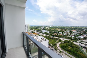 Residence one bedroom Prime | 1 bedroom, free WiFi, bed sheets at Smart Brickell Hotel