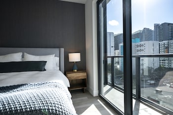 Suite Standard | 1 bedroom, free WiFi, bed sheets at Smart Brickell Hotel