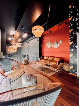 Cafe at Smart Brickell Hotel