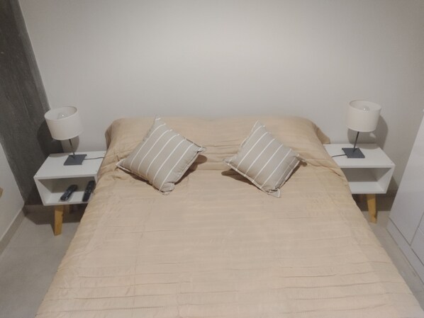 1 bedroom, WiFi, bed sheets - Suitable. New and modern. (San Miguel de Tucumán)