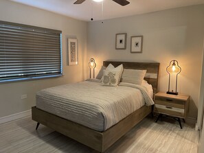 3 عدّة غرف نوم ومكواة/لوح كي وواي فاي مجانًا وملاءات أسرّة