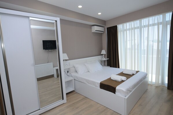 Dobbeltrom | Sengetøy av topp kvalitet, strykejern/-brett og wi-fi (inkludert)