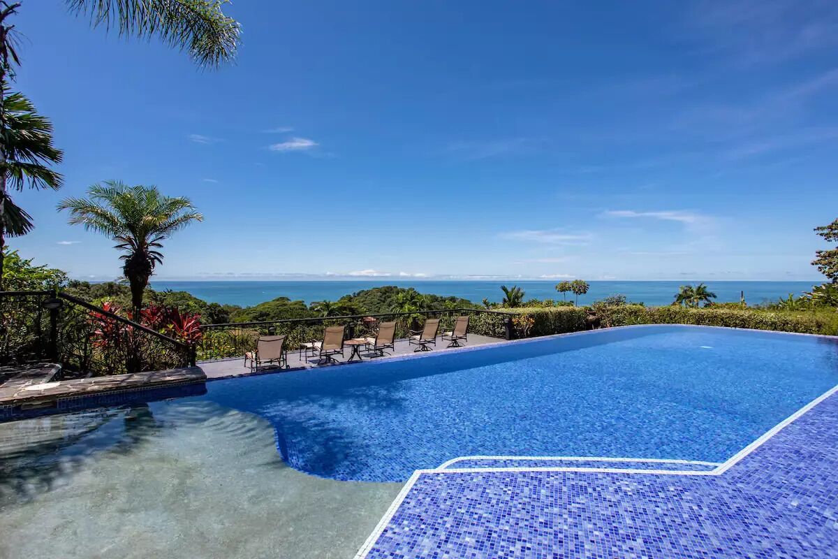 Una piscina infinita