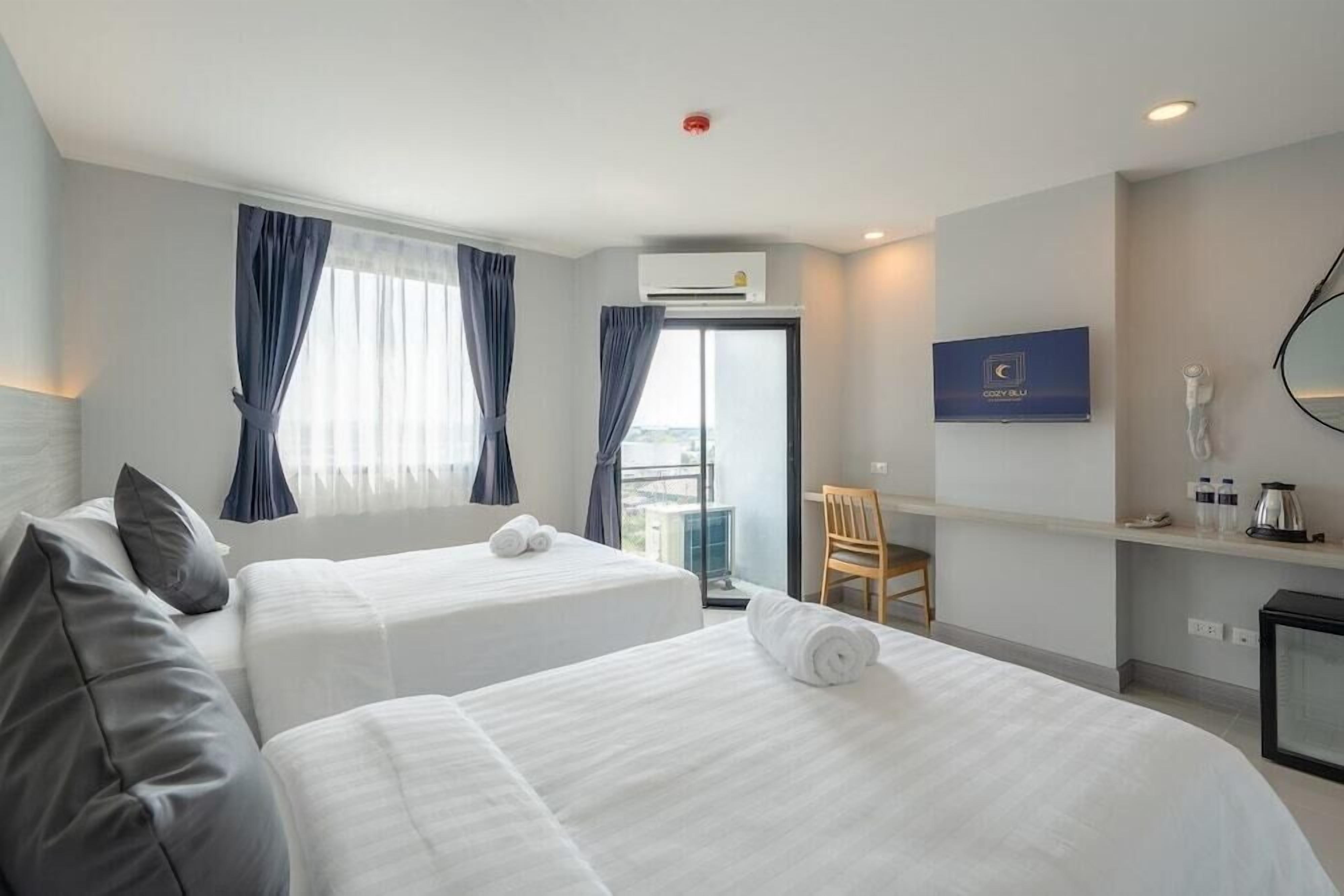 In-room safe, desk, blackout curtains, free WiFi