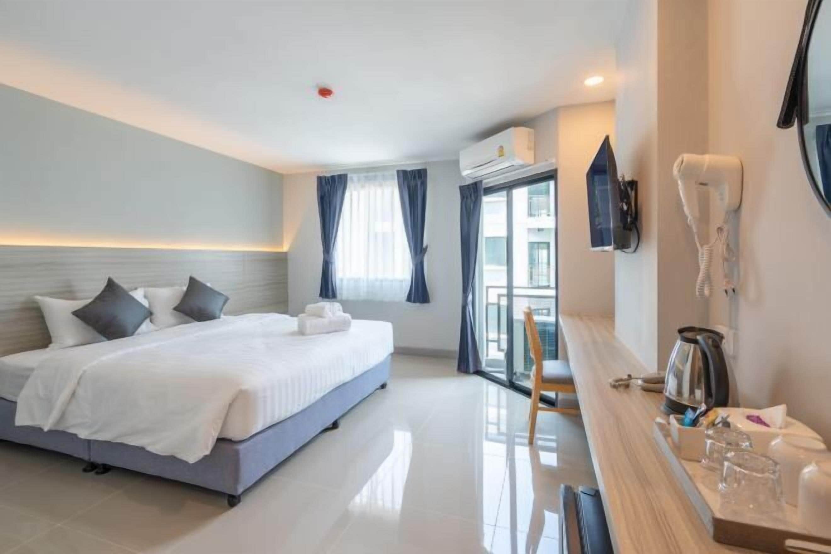 Coffre-fort, bureau, rideaux d’obscurcissement, accès au Wi-Fi (inclus)