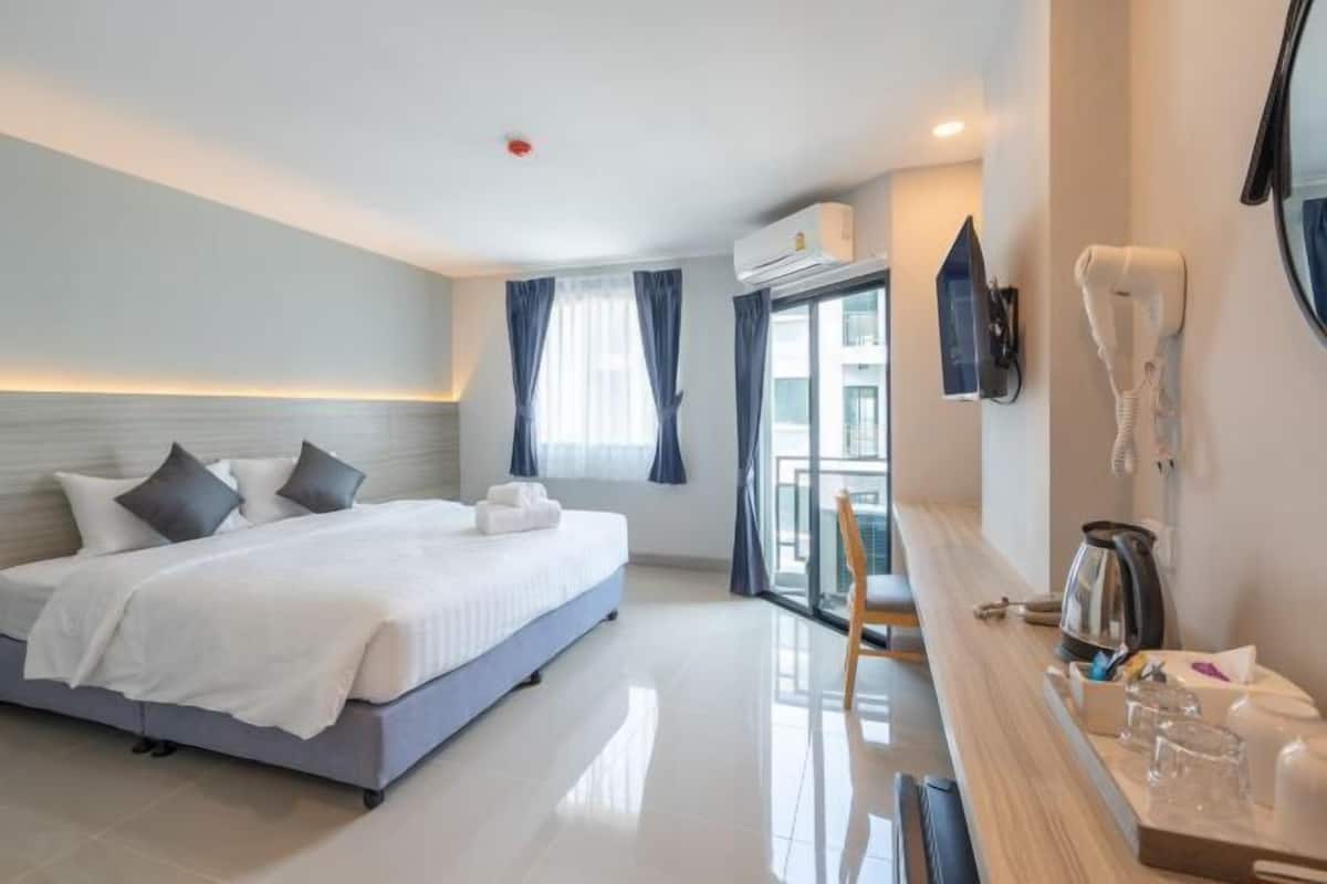 Coffre-fort, bureau, rideaux dâobscurcissement, accĂšs au Wi-Fi (inclus)