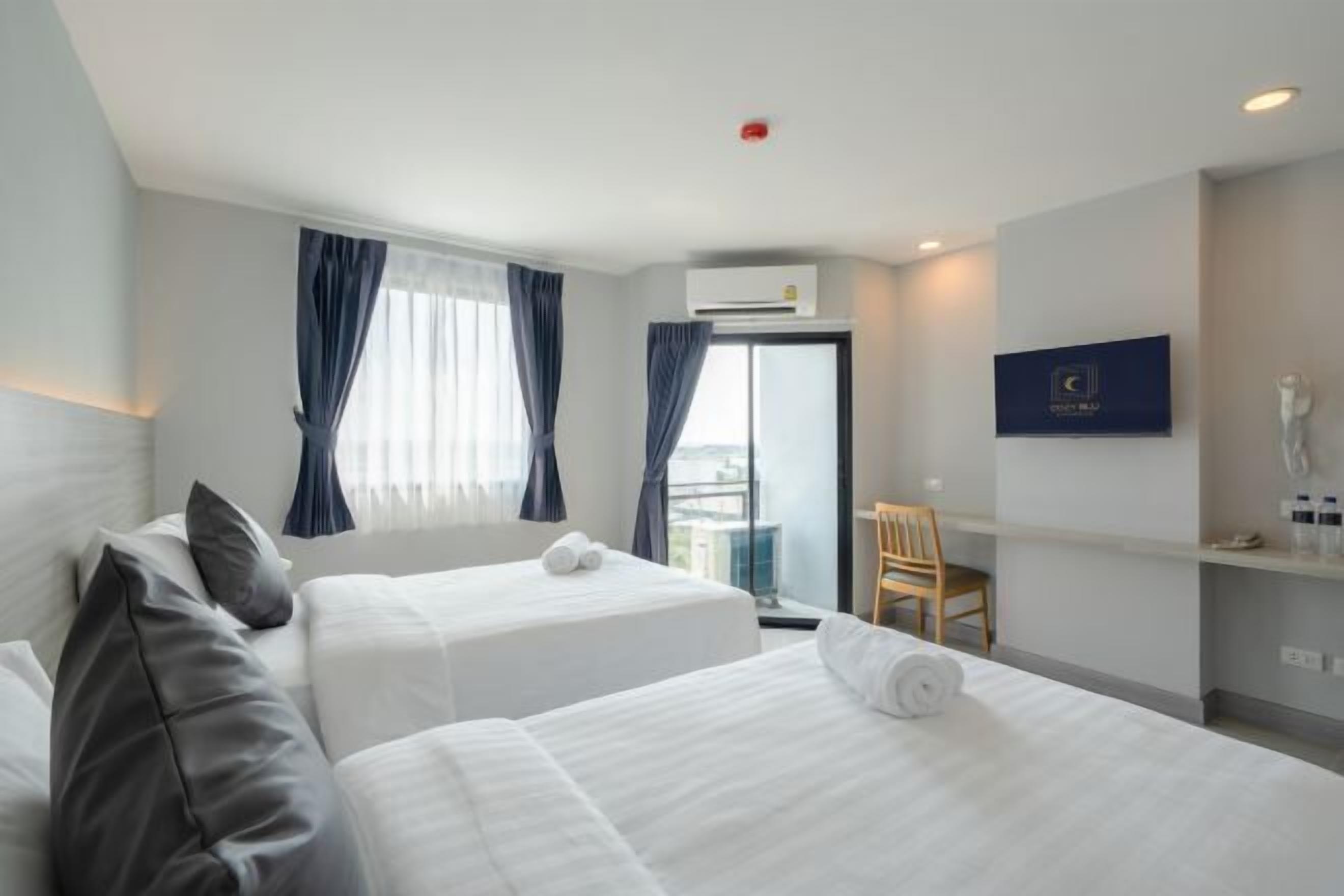 Coffre-fort, bureau, rideaux d’obscurcissement, accès au Wi-Fi (inclus)