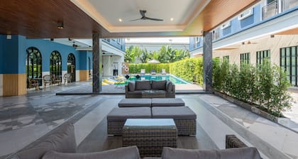Cozy Blu Suvarnabhumi